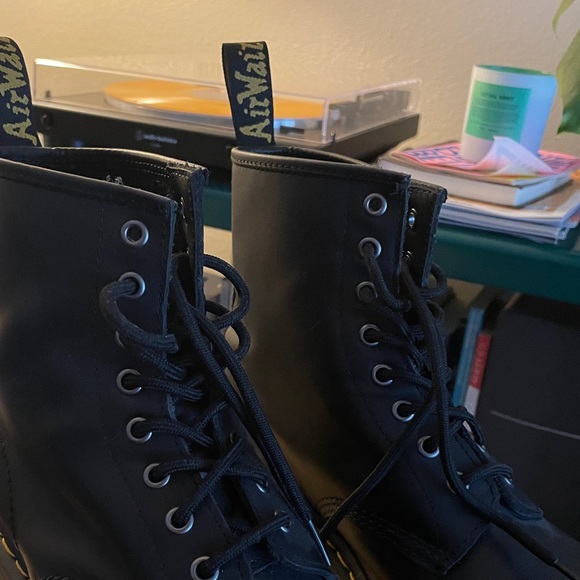 Dr. Martens Black Smooth Leather Lace Up Boots - Picture 2 of 3